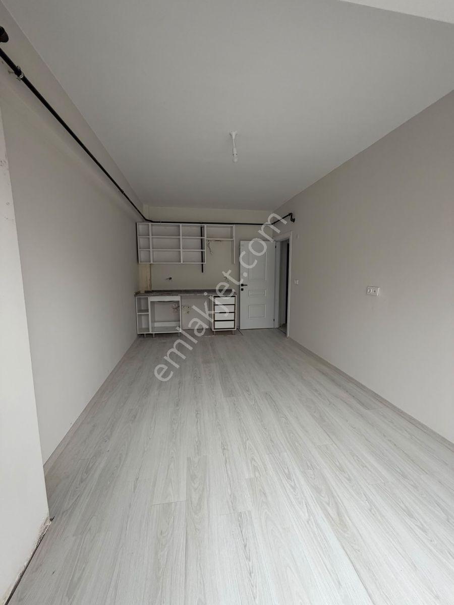 Satılık 1+1 Sıfır Daire Açillll — fotoğraf 3