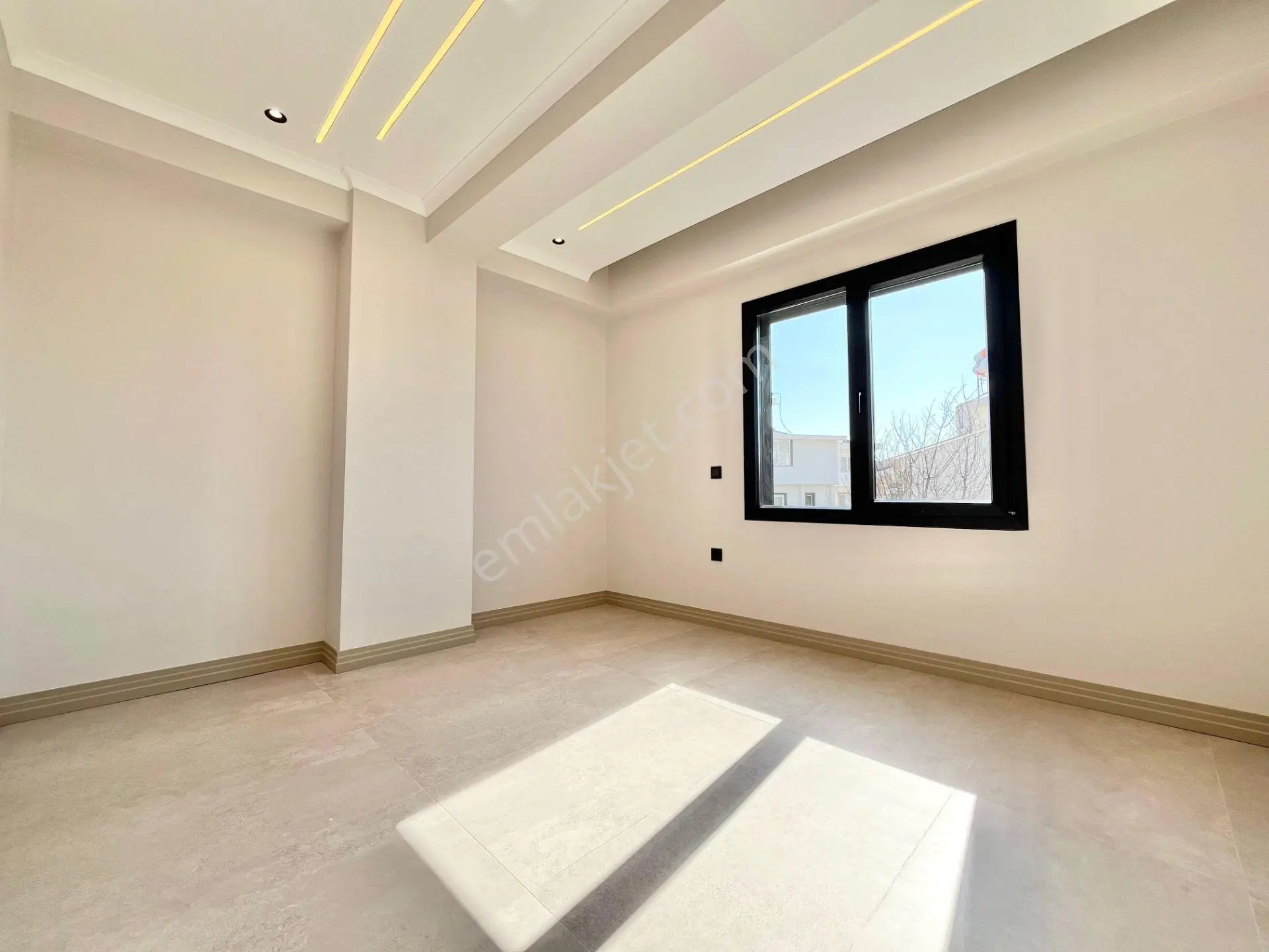 ꧁ay Emlaktan꧂avcılar Fener'de Denize 200 Metre Satılık 2+1 Otoparklı Özel Bahçeli Lüks Daire — fotoğraf 15
