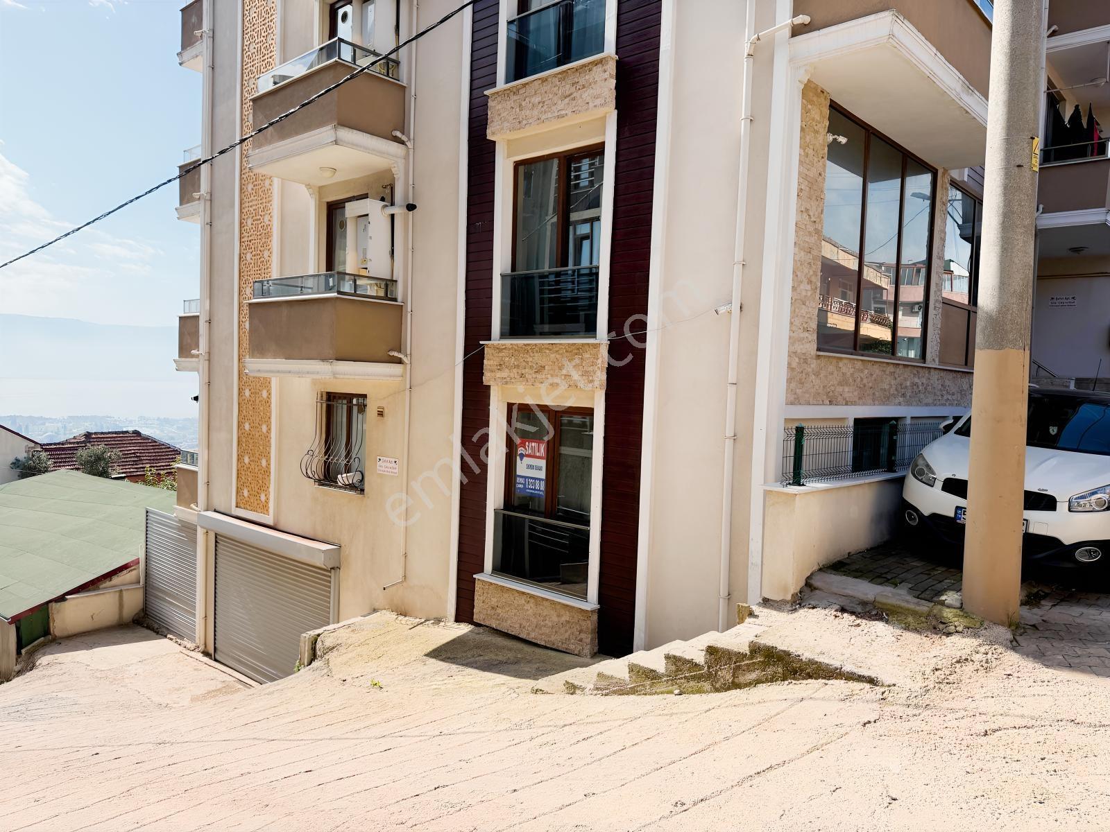 Merkeze Yakın 2+1 Otoparklı Satılık Daire