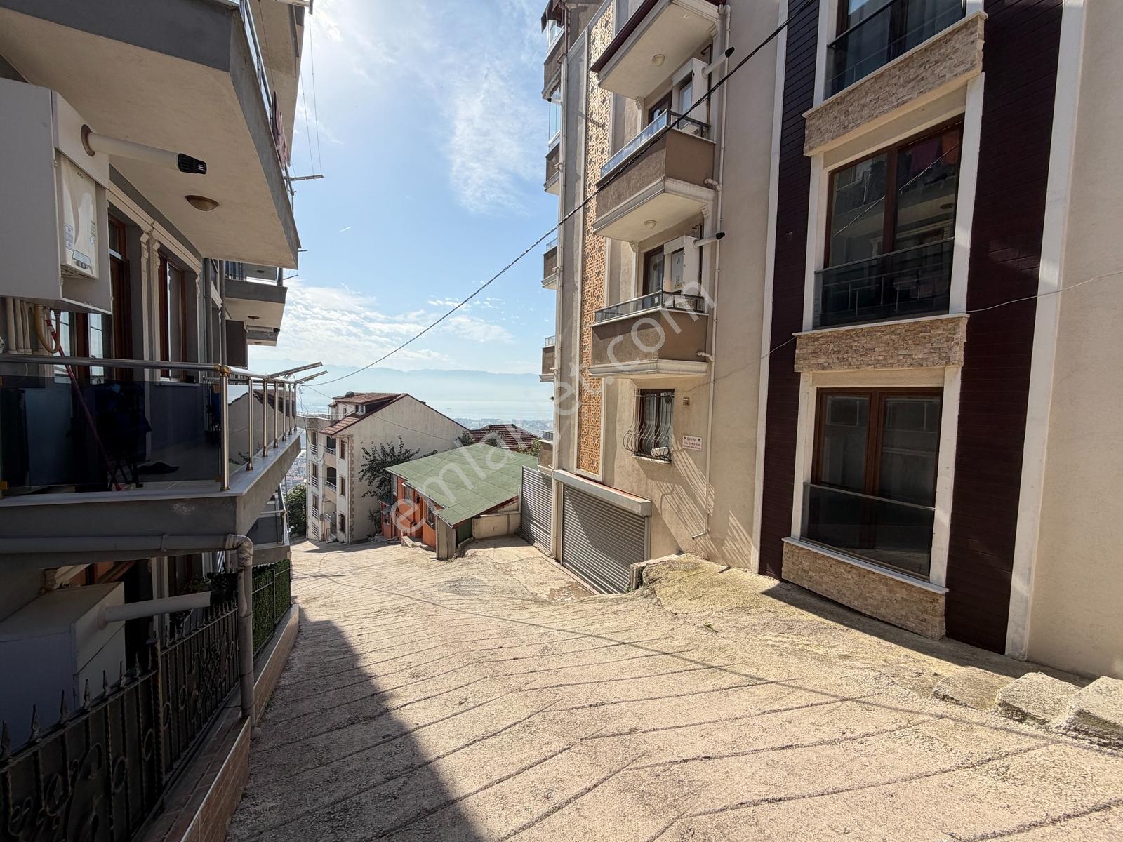 Merkeze Yakın 2+1 Otoparklı Satılık Daire — fotoğraf 5