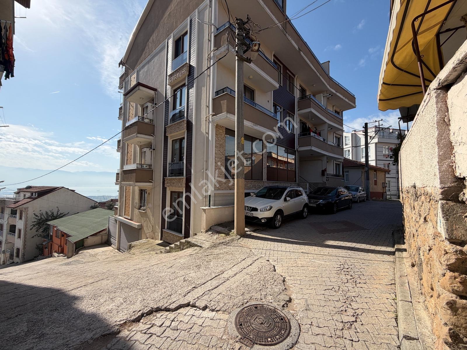 Merkeze Yakın 2+1 Otoparklı Satılık Daire — fotoğraf 7