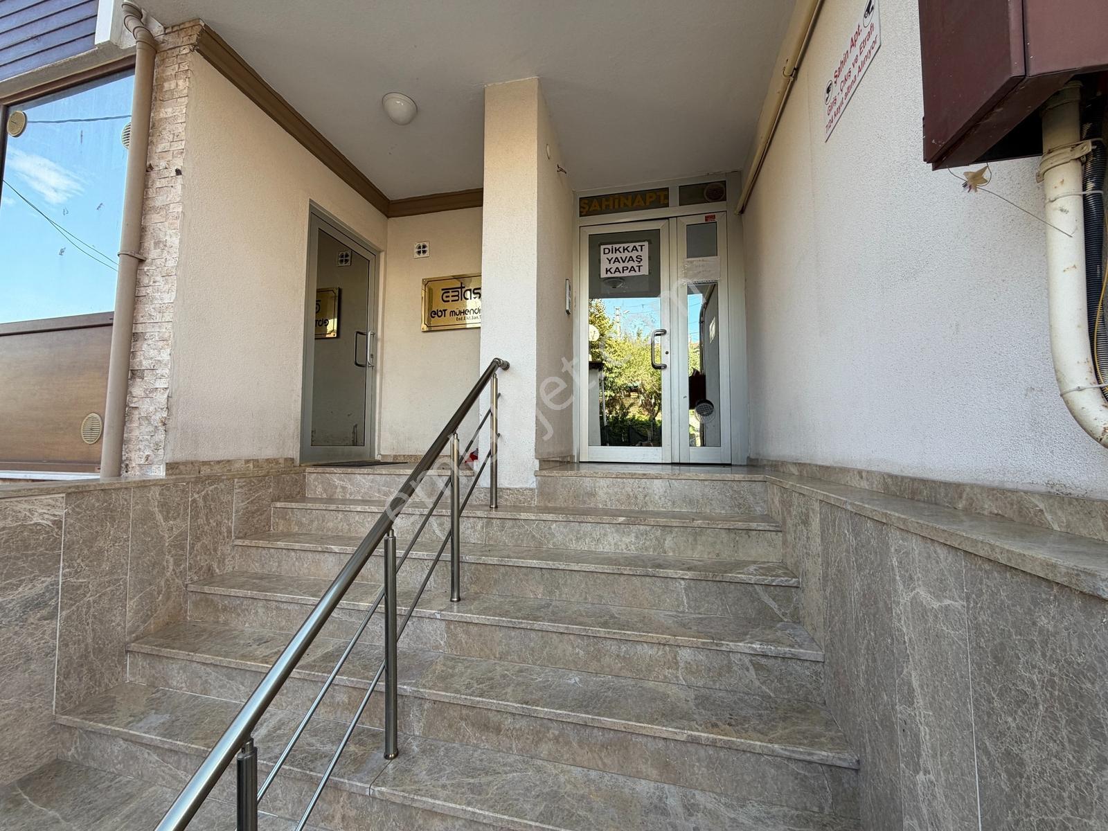Merkeze Yakın 2+1 Otoparklı Satılık Daire — fotoğraf 12