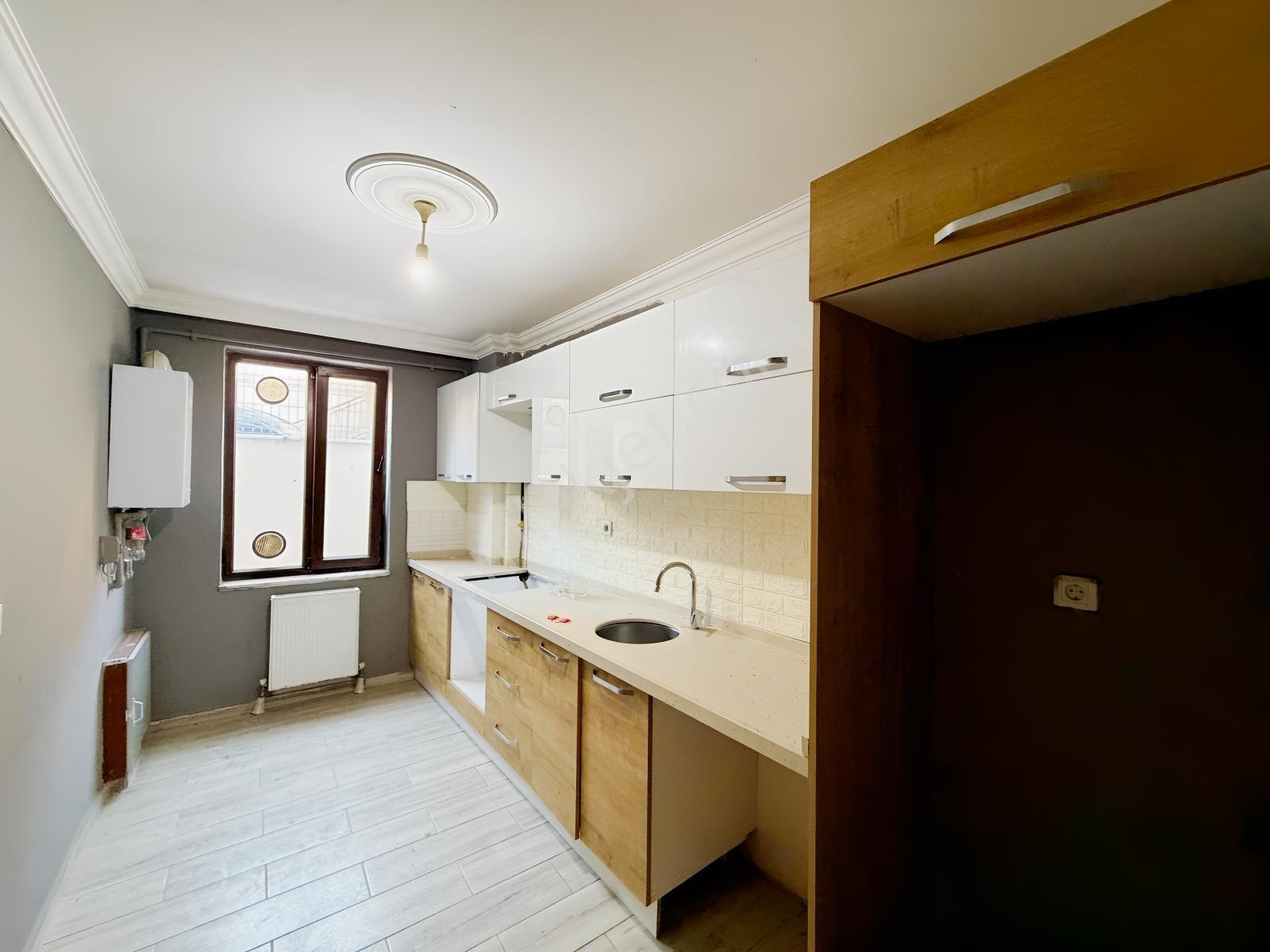 Merkeze Yakın 2+1 Otoparklı Satılık Daire — fotoğraf 21