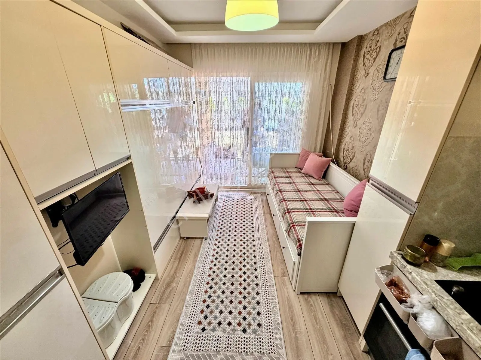 ꧁ay Emlaktan꧂akçay'da Full Kredili Eşyalı Yüzme Havuzlu Güvenlikli Otoparklı Lüks Stüdyo Daire — fotoğraf 15
