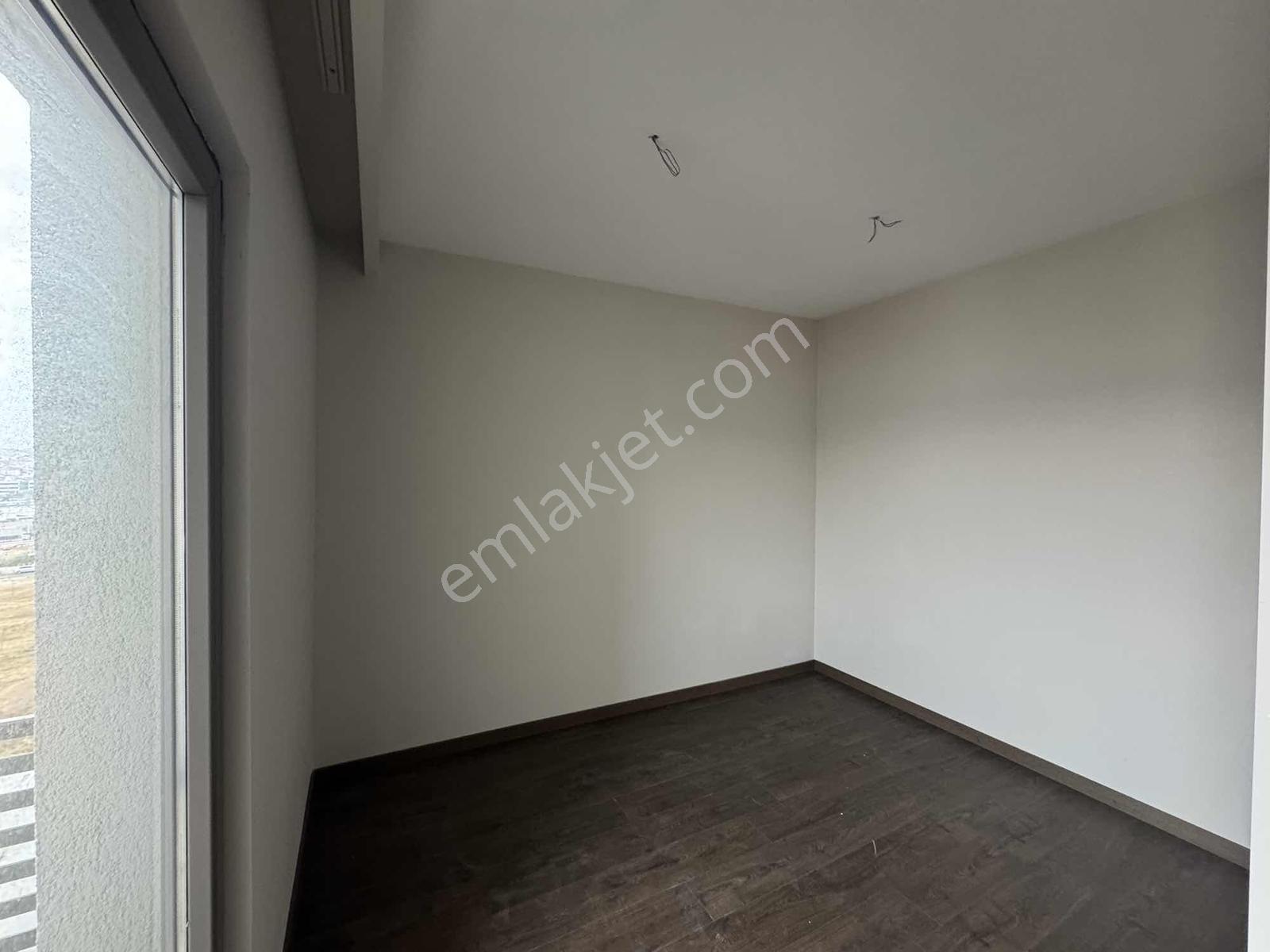 Balat Zümrüt'te Satılık Manzaralı Geniş Kullanışlı 4+1 Dubleks — fotoğraf 12