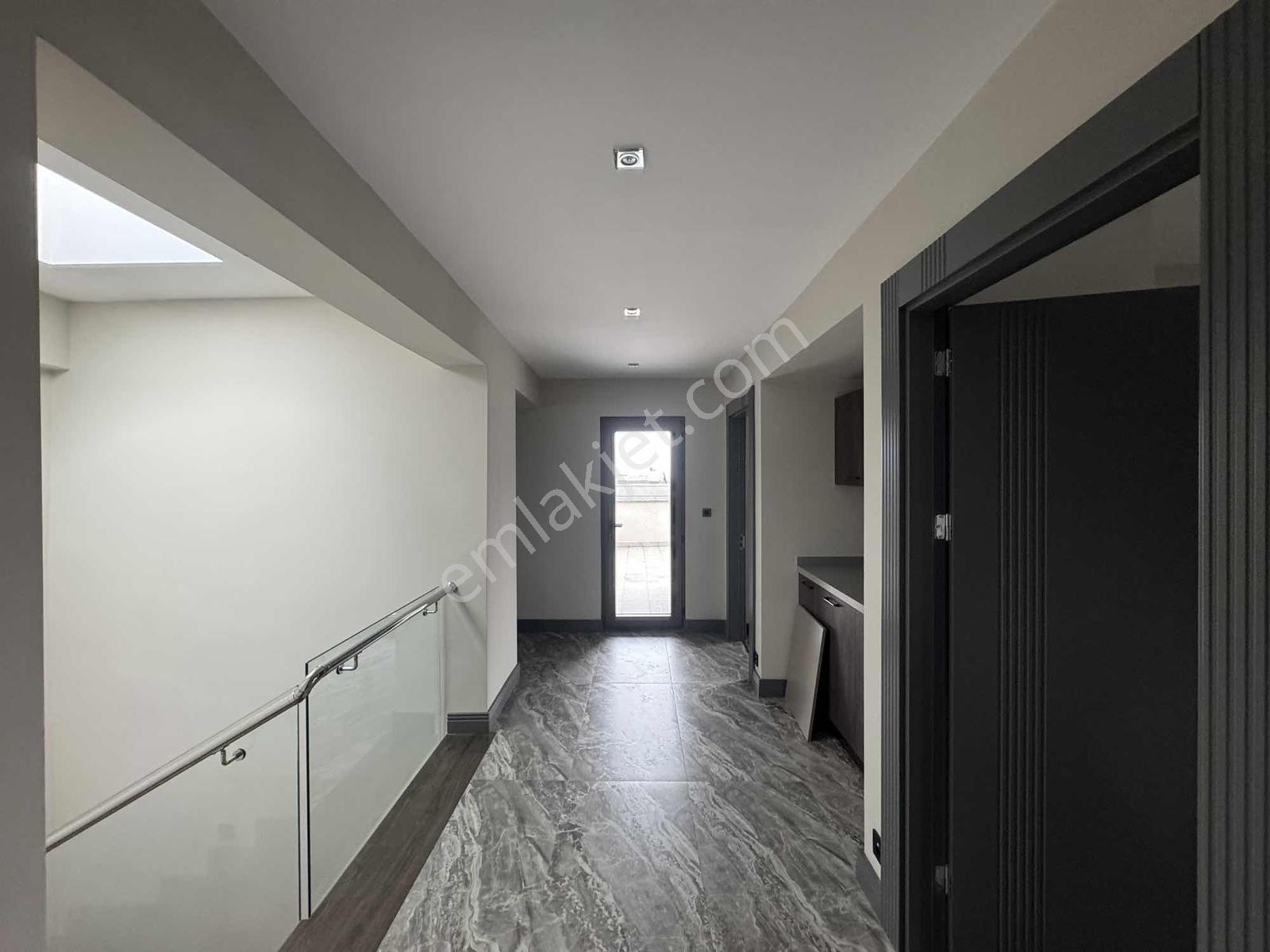 Balat Zümrüt'te Satılık Manzaralı Geniş Kullanışlı 4+1 Dubleks — fotoğraf 28