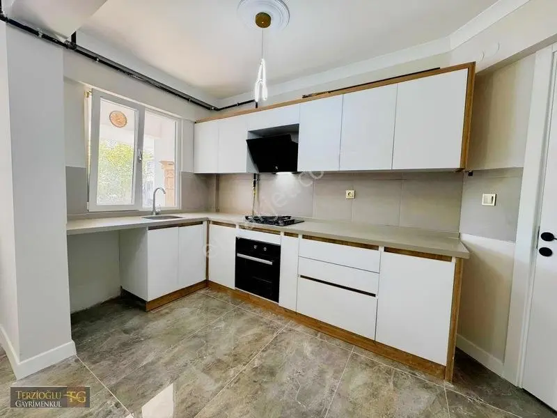 Terzioğlu'ndan Altınkumda İçi Full Yapılı 3+1 Ara Kat Daire — fotoğraf 4