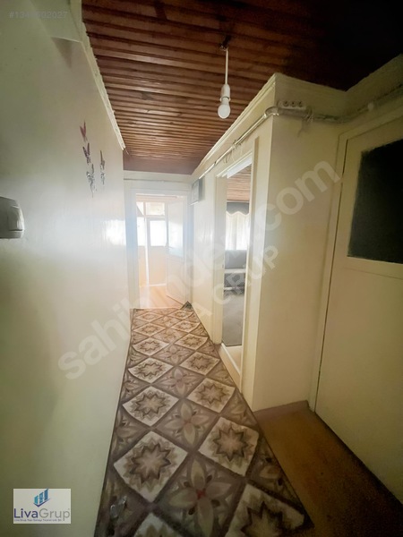 Güngören'de Yatırımlık 2.5+1 Çatı Katı Daire — fotoğraf 2