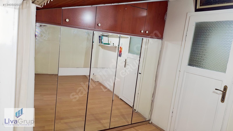 Güngören'de Yatırımlık 2.5+1 Çatı Katı Daire — fotoğraf 6