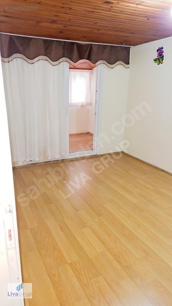 Güngören'de Yatırımlık 2.5+1 Çatı Katı Daire — fotoğraf 9