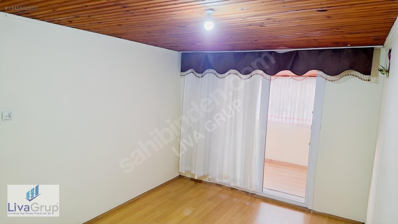 Güngören'de Yatırımlık 2.5+1 Çatı Katı Daire — fotoğraf 10