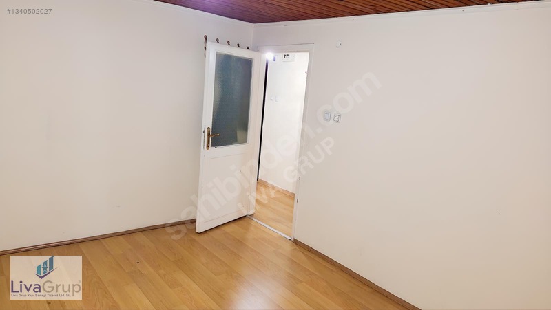 Güngören'de Yatırımlık 2.5+1 Çatı Katı Daire — fotoğraf 14