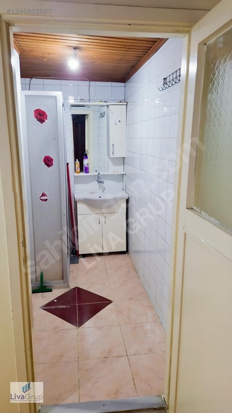 Güngören'de Yatırımlık 2.5+1 Çatı Katı Daire — fotoğraf 40