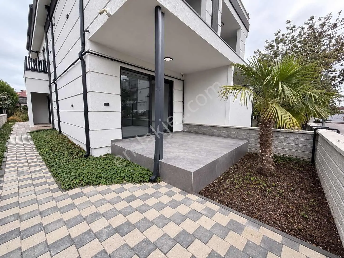 Serdivan Satılık Villa 4+1 Müstakil Giriş Ve Bahçesi Remax Ay — fotoğraf 5