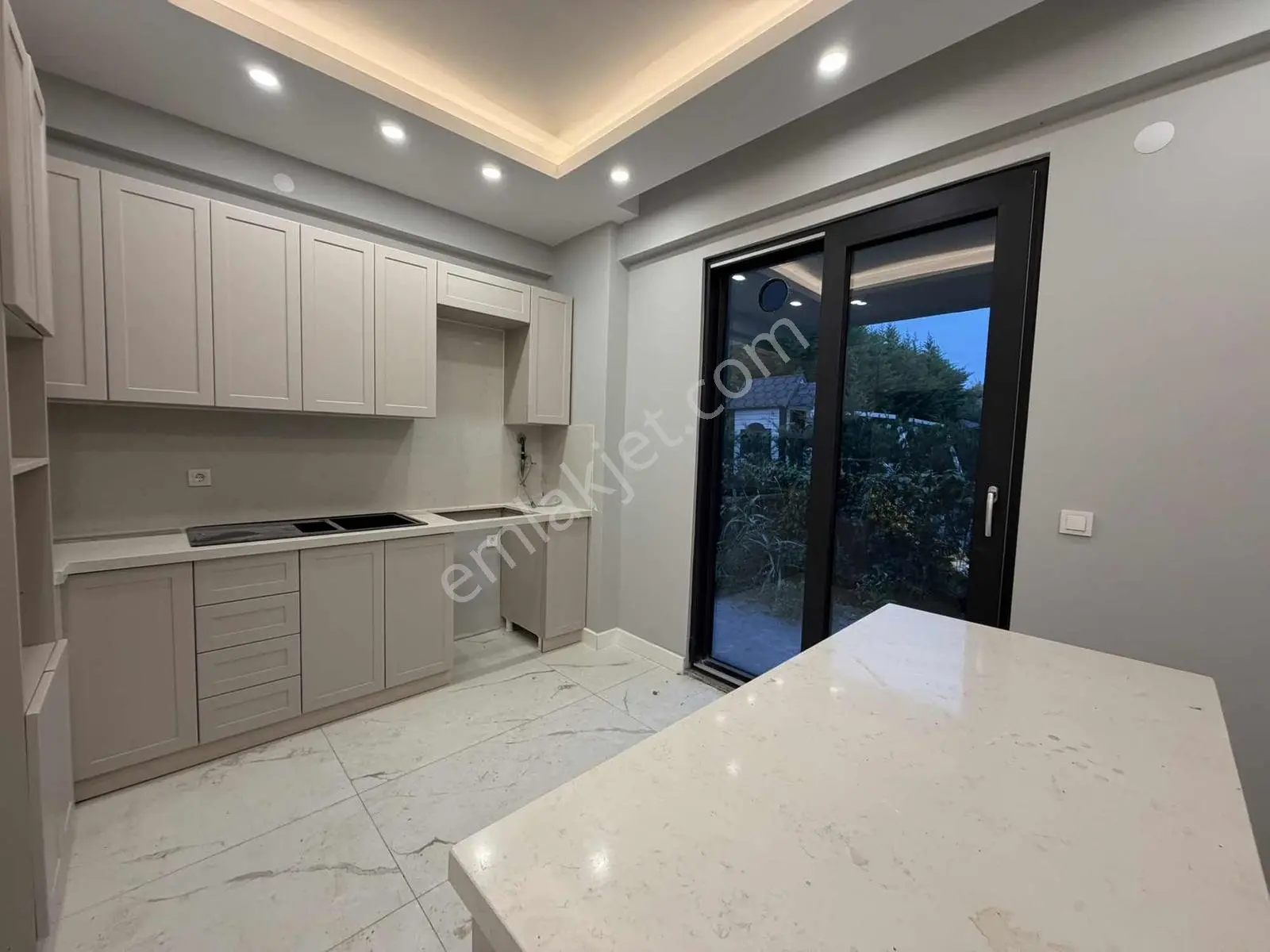 Serdivan Satılık Villa 4+1 Müstakil Giriş Ve Bahçesi Remax Ay — fotoğraf 28