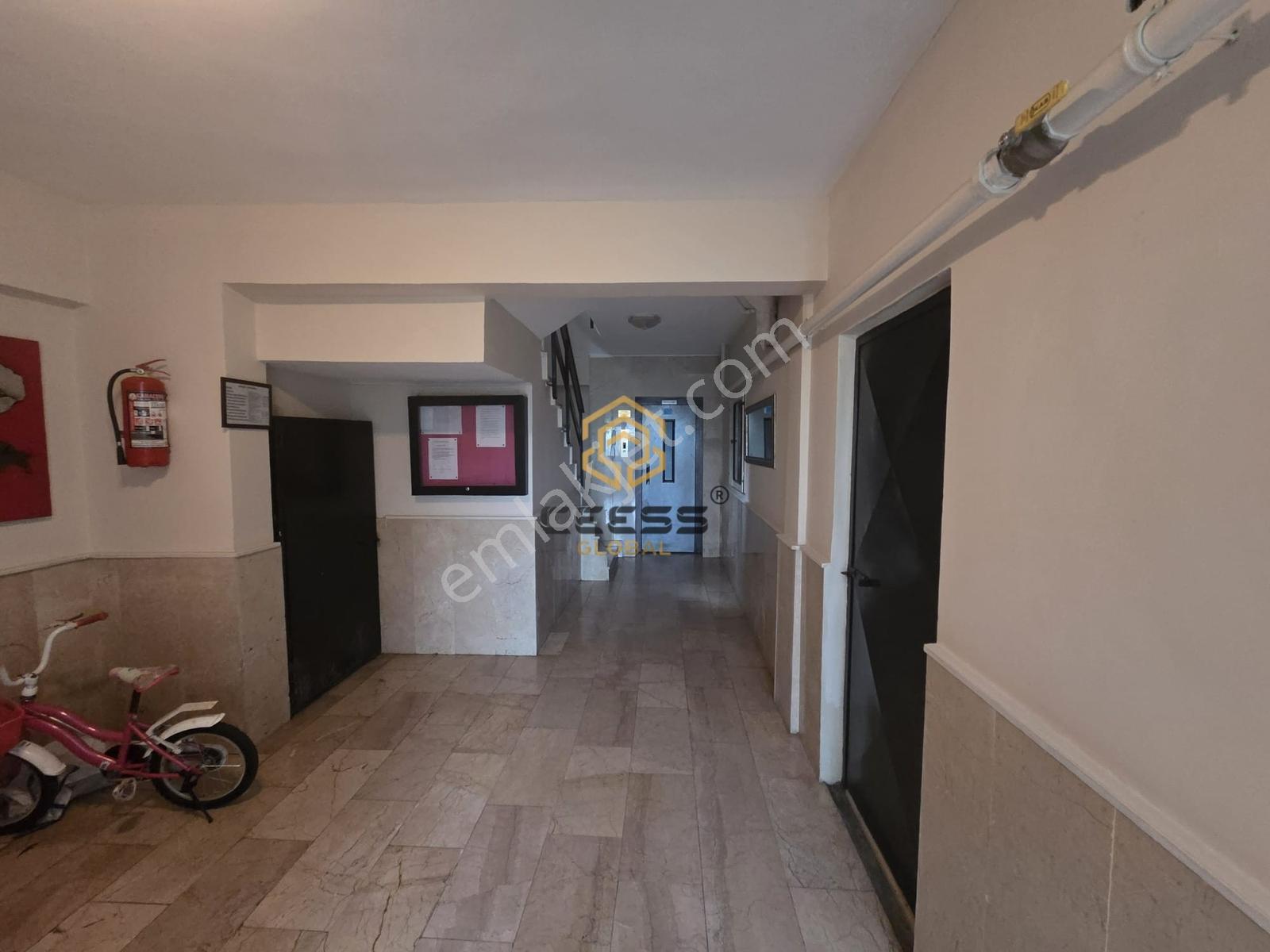 Trabzon Beşirli Zehiroğlu Sitesinde Satılık 3+1 Daire — fotoğraf 3