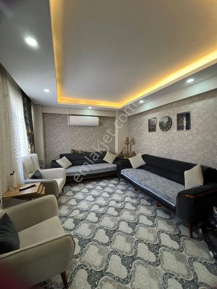 Güzel Emlaktan Full Eşyalı Satılık Daire