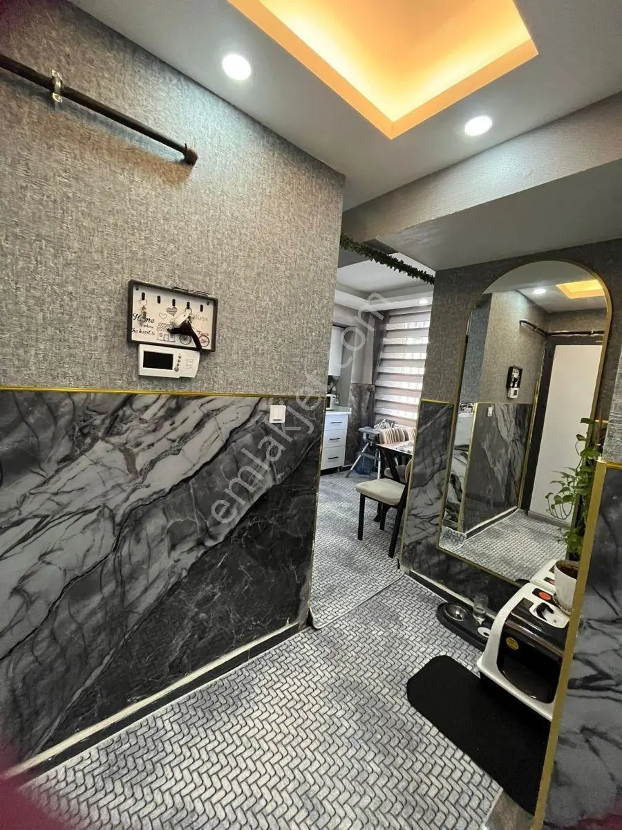 Güzel Emlaktan Full Eşyalı Satılık Daire — fotoğraf 2