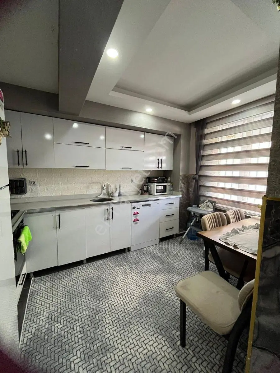 Güzel Emlaktan Full Eşyalı Satılık Daire — fotoğraf 4