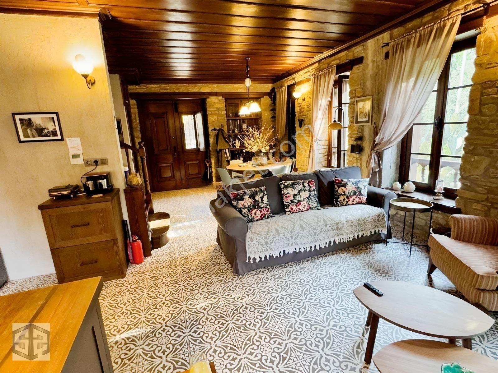 İzmir Selçuk Şirince Merkezde Tescilli Özel Taş Ev — fotoğraf 8