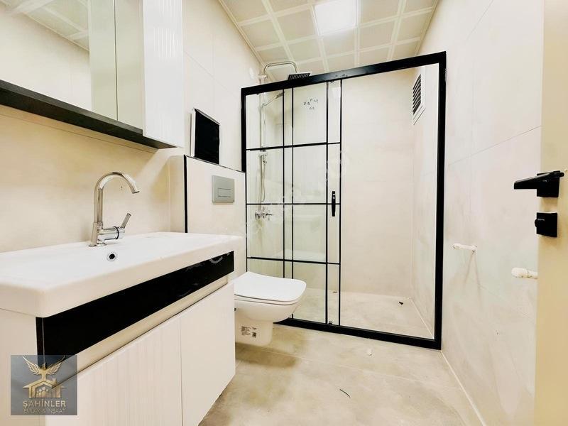 Tramvay_yakını_cadde_üzeri_ebeveyn_banyo'lu_geniş_lüks_3+1_daire — fotoğraf 22
