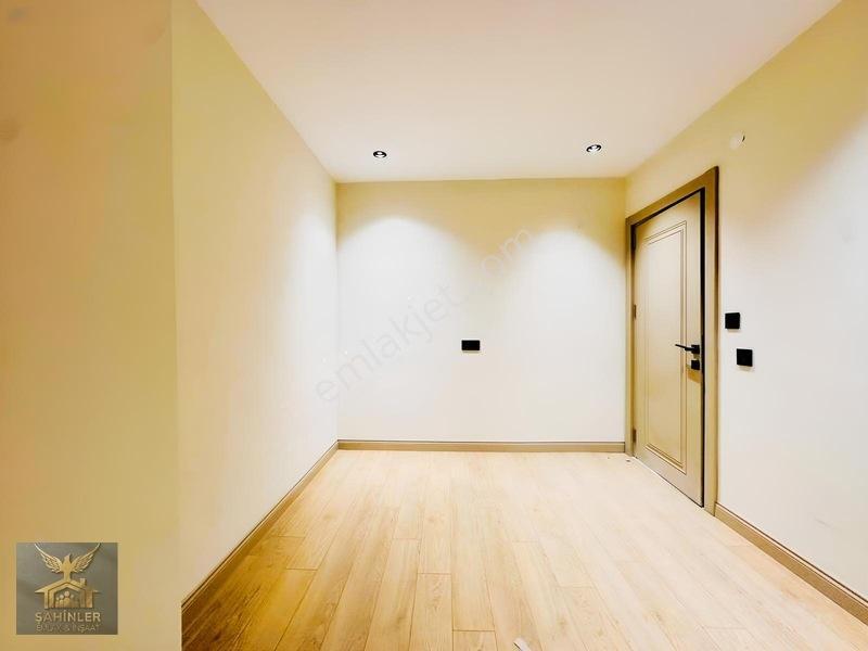 Tramvay_yakını_cadde_üzeri_ebeveyn_banyo'lu_geniş_lüks_3+1_daire — fotoğraf 25