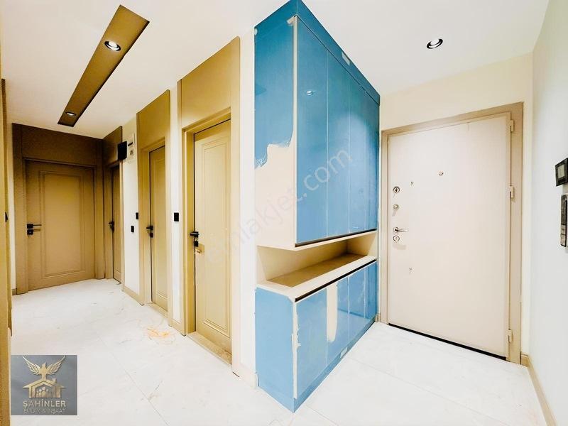 Tramvay_yakını_cadde_üzeri_ebeveyn_banyo'lu_geniş_lüks_3+1_daire — fotoğraf 28