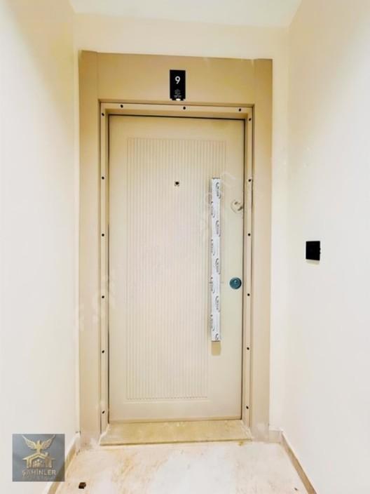Tramvay_yakını_cadde_üzeri_ebeveyn_banyo'lu_geniş_lüks_3+1_daire — fotoğraf 30