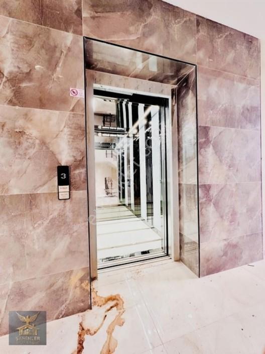 Tramvay_yakını_cadde_üzeri_ebeveyn_banyo'lu_geniş_lüks_3+1_daire — fotoğraf 31