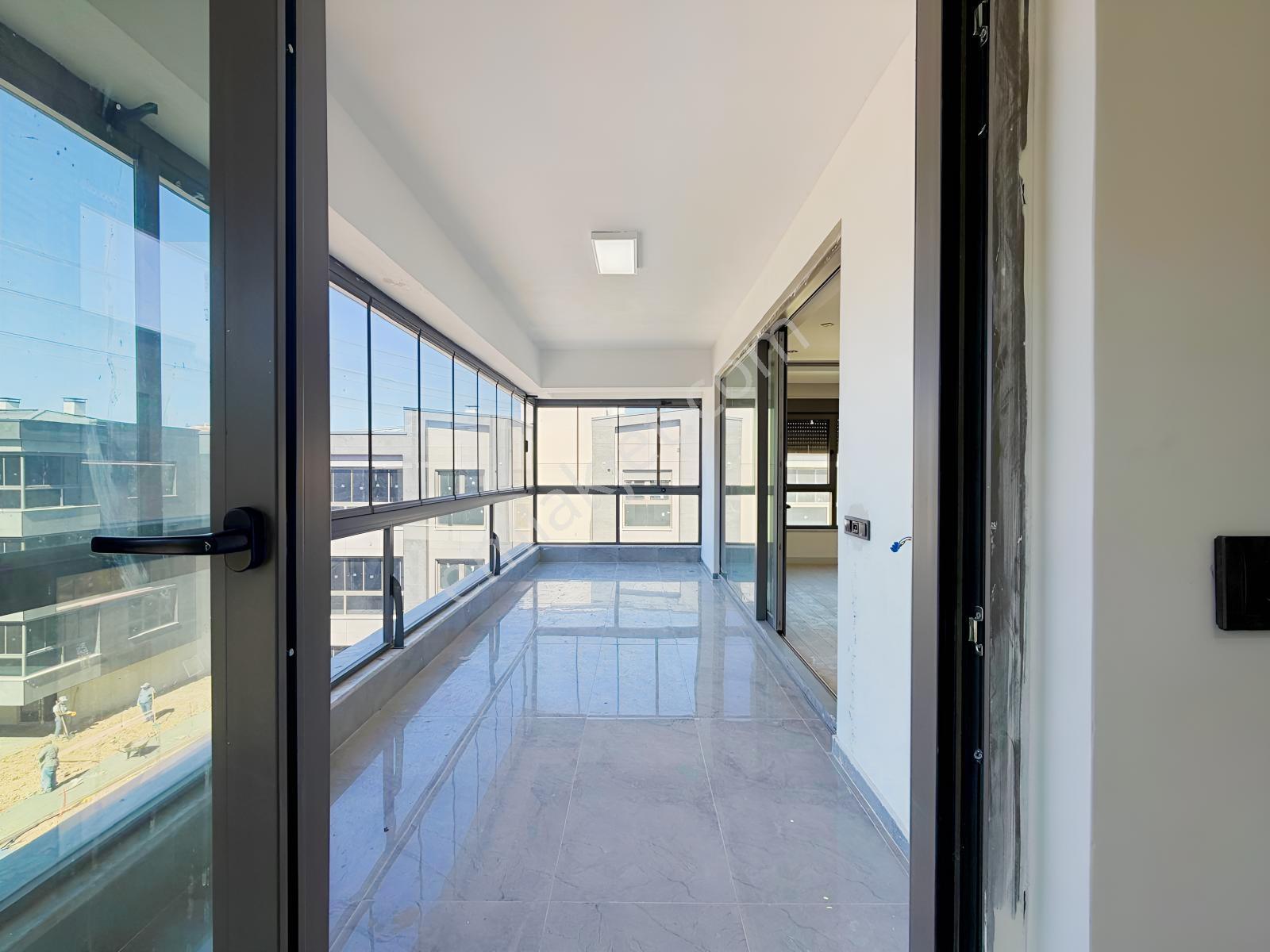 Site İçerisi Akıllı Ev Sistem Özel Garaj Geniş Balkon Sıfır 3+1