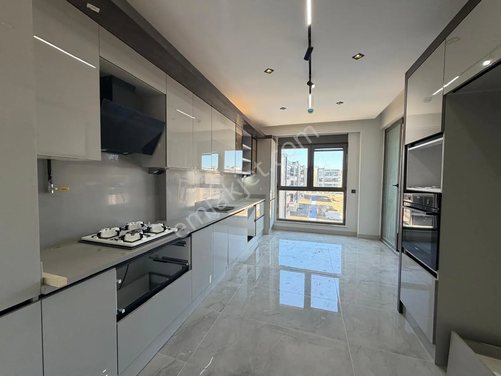Site İçerisi Akıllı Ev Sistem Özel Garaj Geniş Balkon Sıfır 3+1 — fotoğraf 5