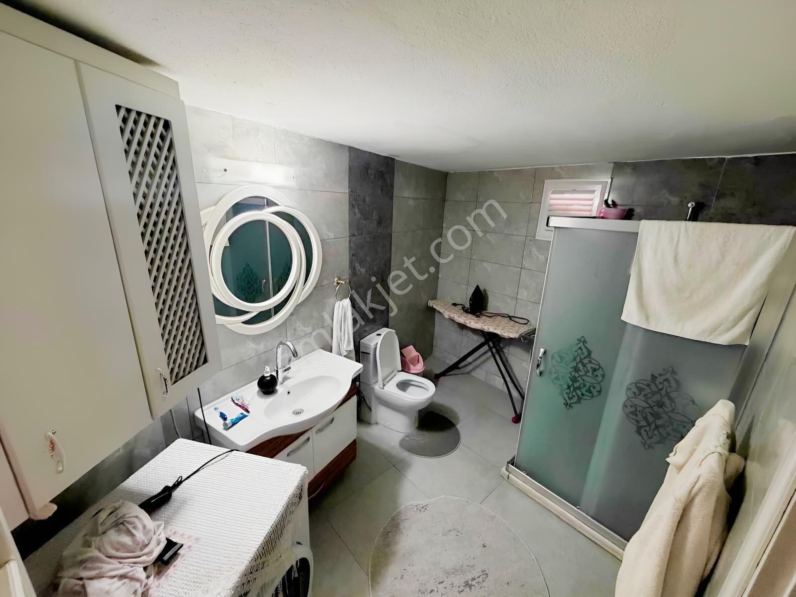 Lozan Caddesinde 165m2 Genişlikte İçi Komple Yenilenmiş Dairee — fotoğraf 6