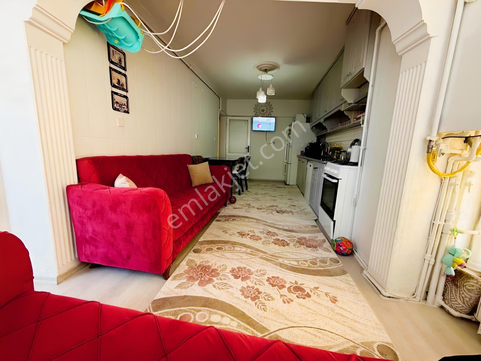 Lozan Caddesinde 165m2 Genişlikte İçi Komple Yenilenmiş Dairee — fotoğraf 8