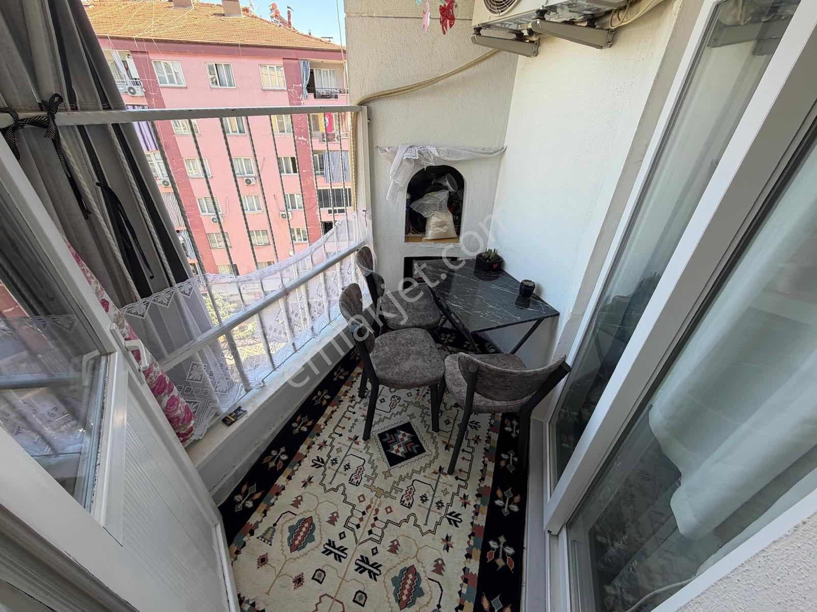 Lozan Caddesinde 165m2 Genişlikte İçi Komple Yenilenmiş Dairee — fotoğraf 10
