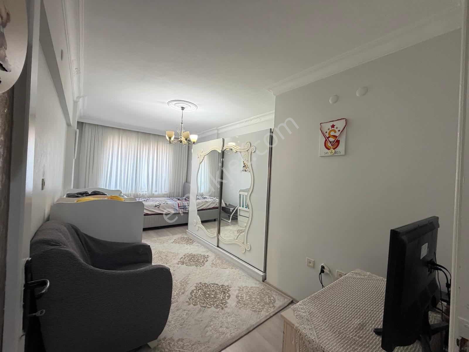 Lozan Caddesinde 165m2 Genişlikte İçi Komple Yenilenmiş Dairee — fotoğraf 14