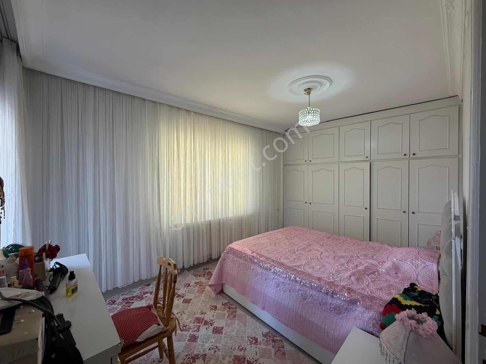 Lozan Caddesinde 165m2 Genişlikte İçi Komple Yenilenmiş Dairee — fotoğraf 34