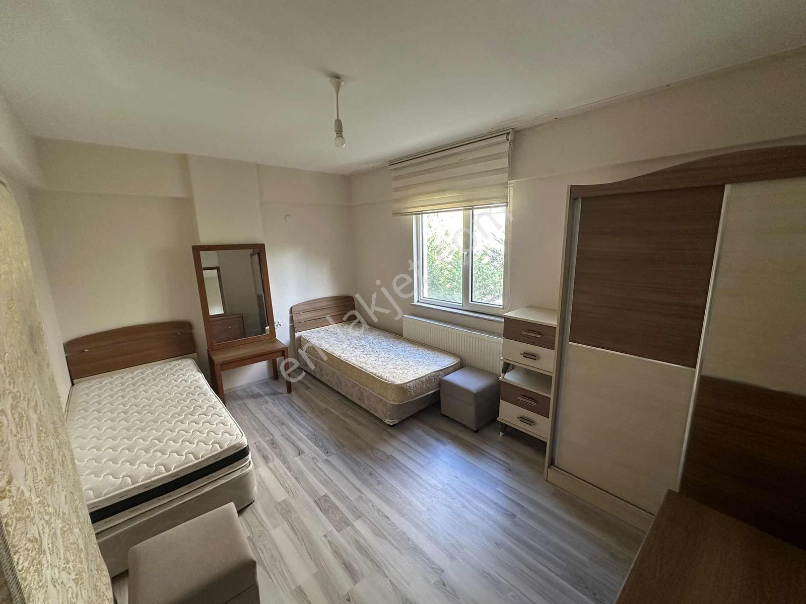 Bursadabul'dan Etibank Yanı Arakat Eşyalı 65 M2 1+1 Daire — fotoğraf 9