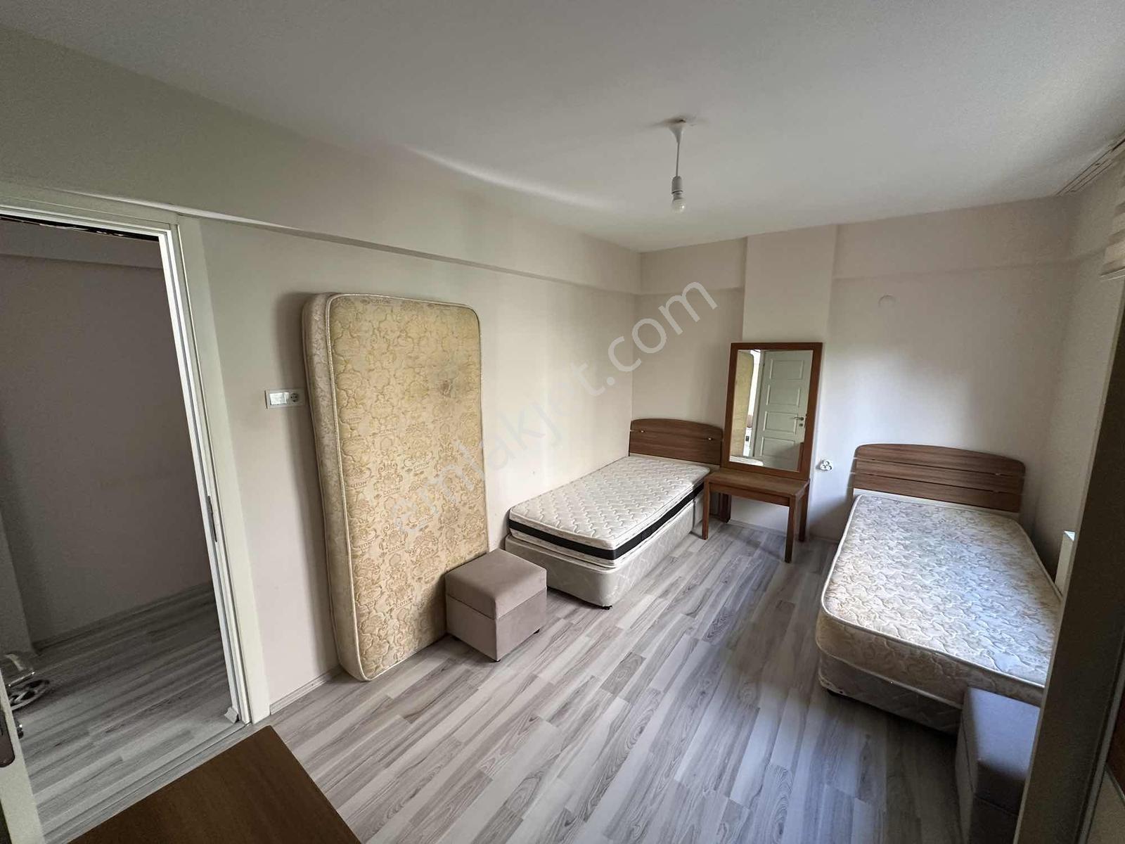 Bursadabul'dan Etibank Yanı Arakat Eşyalı 65 M2 1+1 Daire — fotoğraf 10
