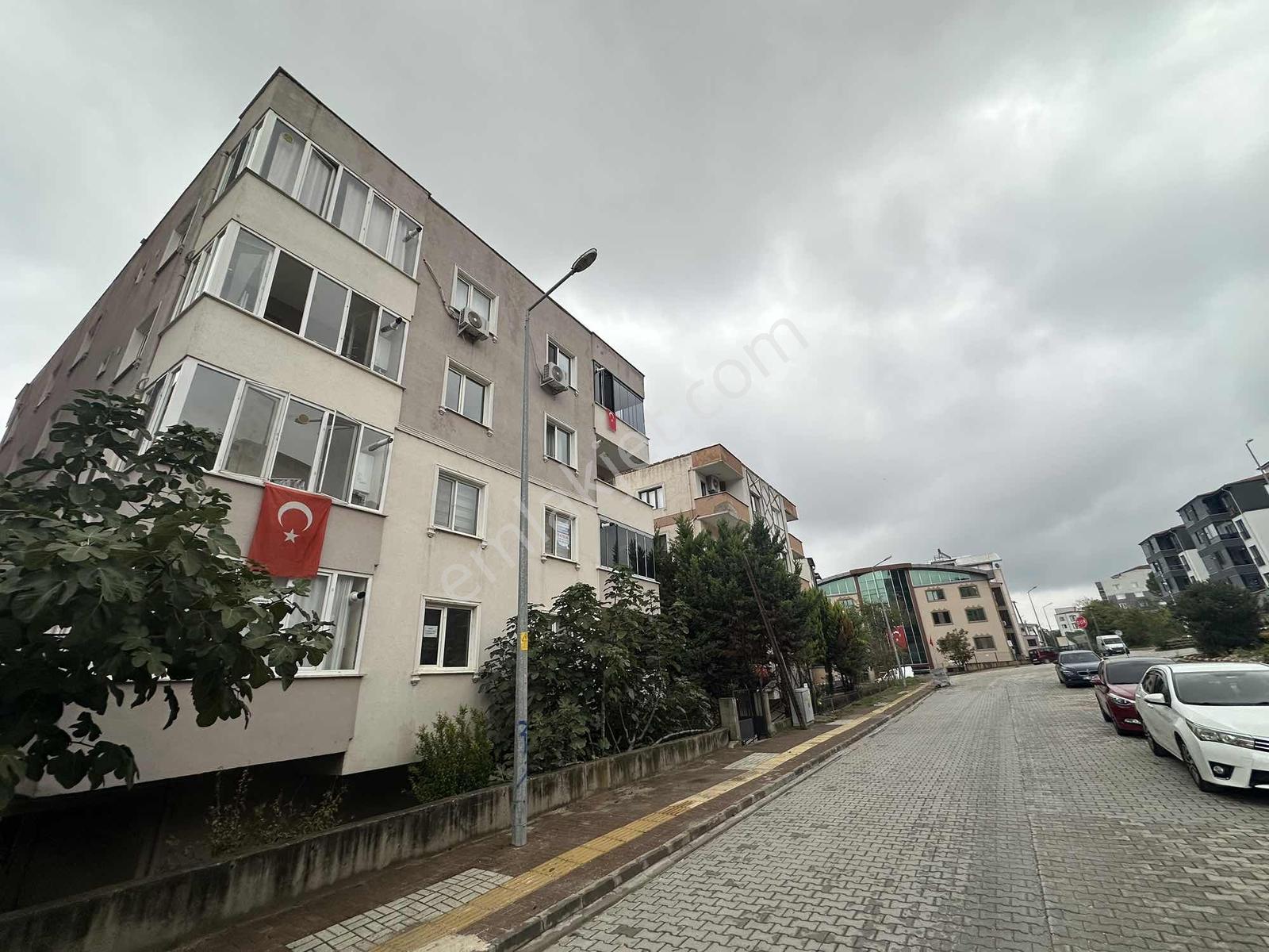 Bursadabul'dan Etibank Yanı Arakat Eşyalı 65 M2 1+1 Daire — fotoğraf 13