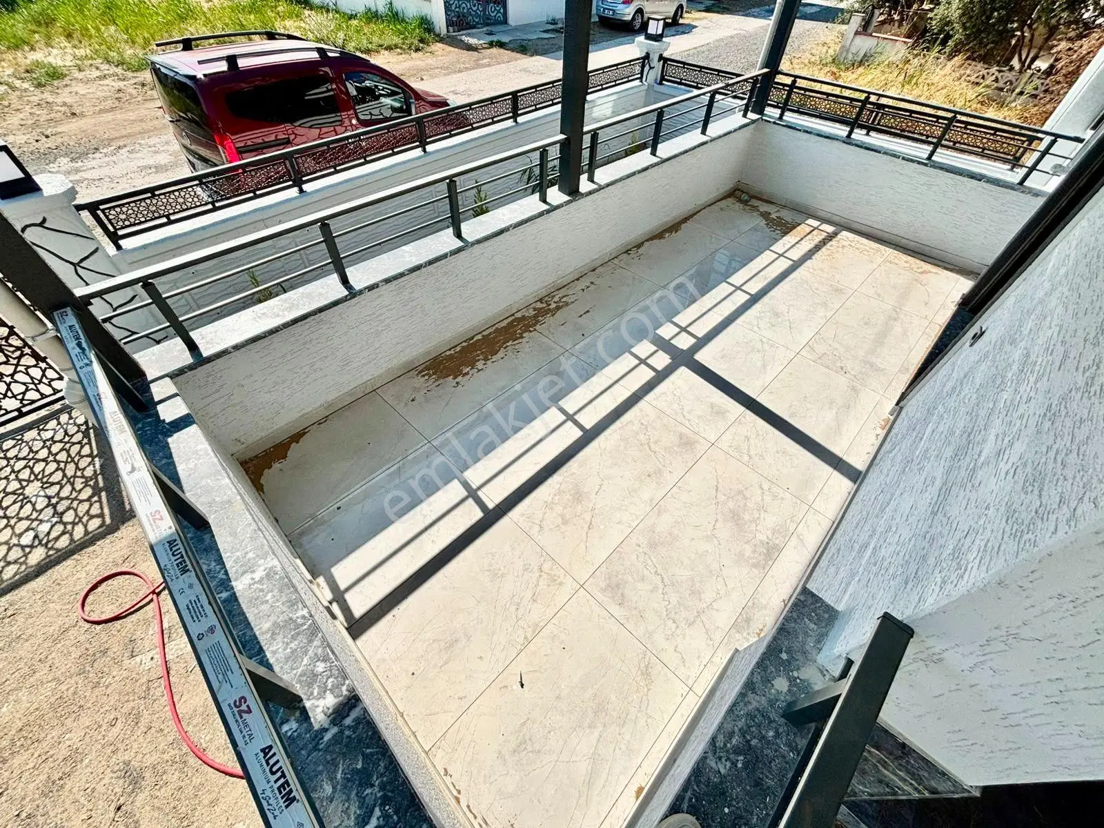 Ay Emlaktan Burhaniye Adyar'da Denize 100 Mt Doğa İle İç İçe Satılık 3+1 Otoparklı Müstakil Villa — fotoğraf 9