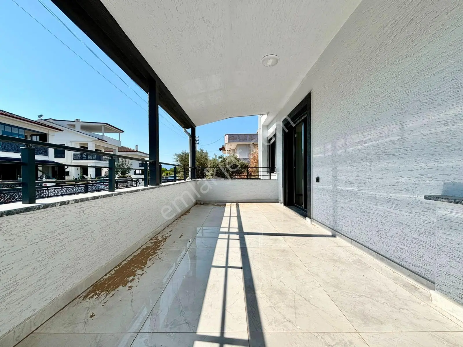Ay Emlaktan Burhaniye Adyar'da Denize 100 Mt Doğa İle İç İçe Satılık 3+1 Otoparklı Müstakil Villa — fotoğraf 11