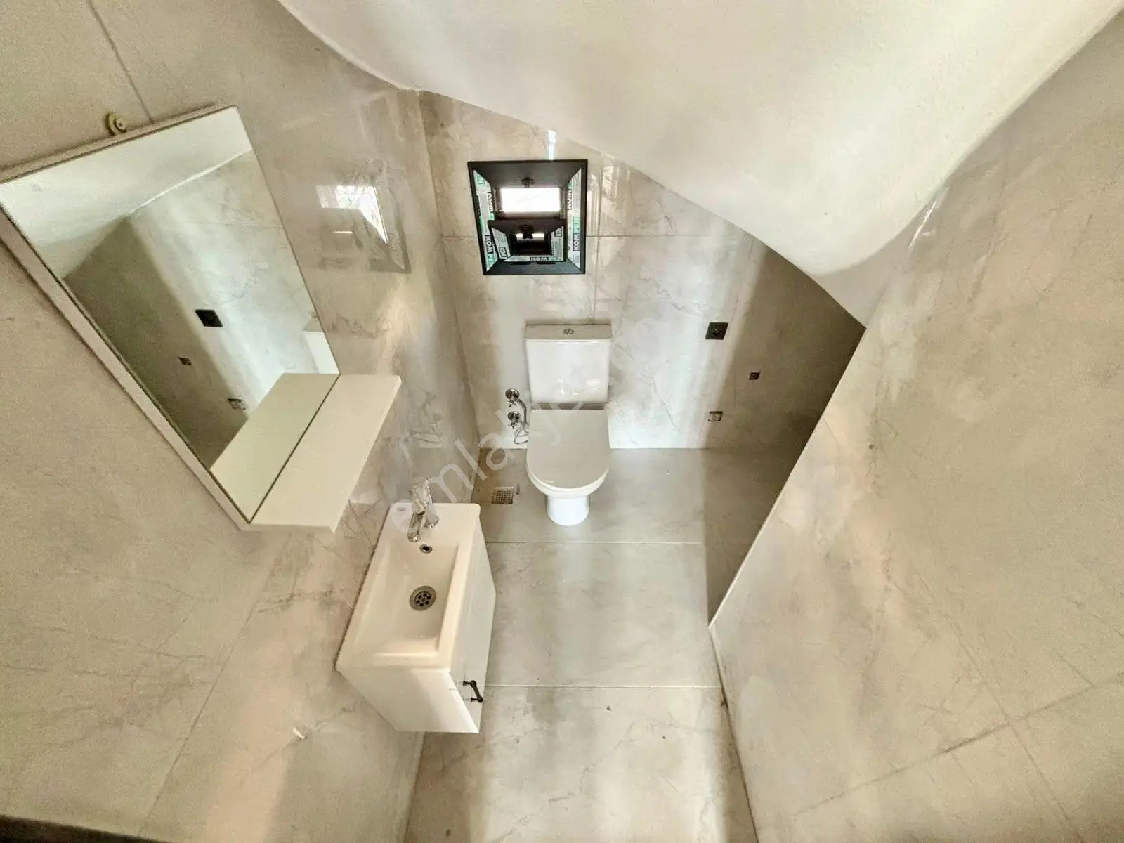 Ay Emlaktan Burhaniye Adyar'da Denize 100 Mt Doğa İle İç İçe Satılık 3+1 Otoparklı Müstakil Villa — fotoğraf 19