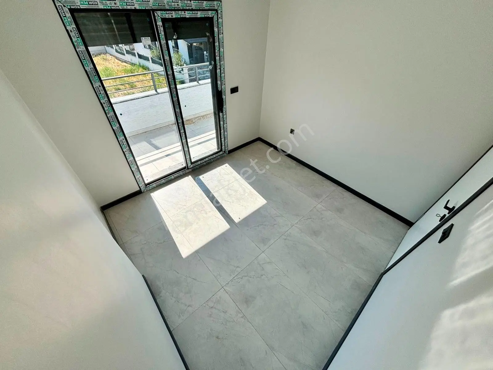 Ay Emlaktan Burhaniye Adyar'da Denize 100 Mt Doğa İle İç İçe Satılık 3+1 Otoparklı Müstakil Villa — fotoğraf 28