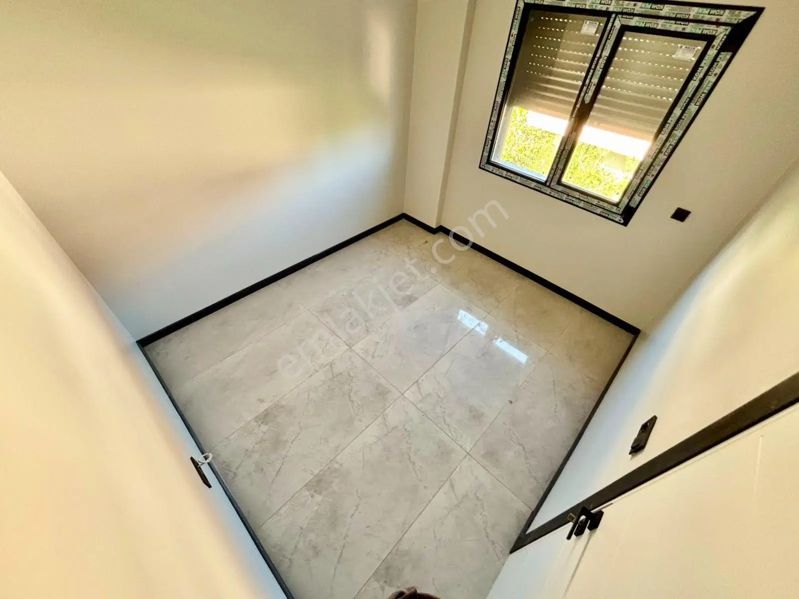 Ay Emlaktan Burhaniye Adyar'da Denize 100 Mt Doğa İle İç İçe Satılık 3+1 Otoparklı Müstakil Villa — fotoğraf 31