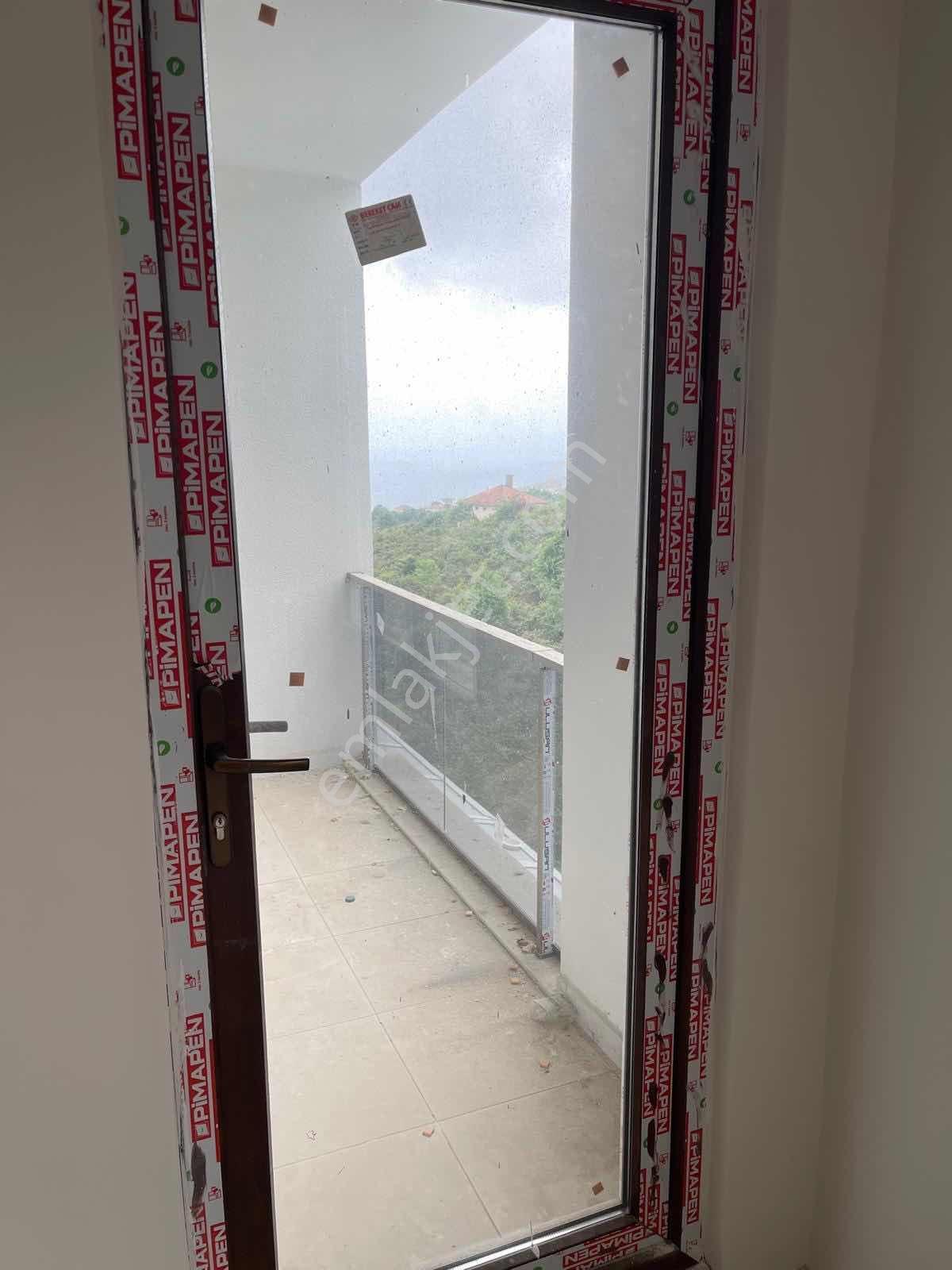 Altın Emlak Trabzon Pelitlide Satılık Deniz Manzaralı 3+1 Daire — fotoğraf 9