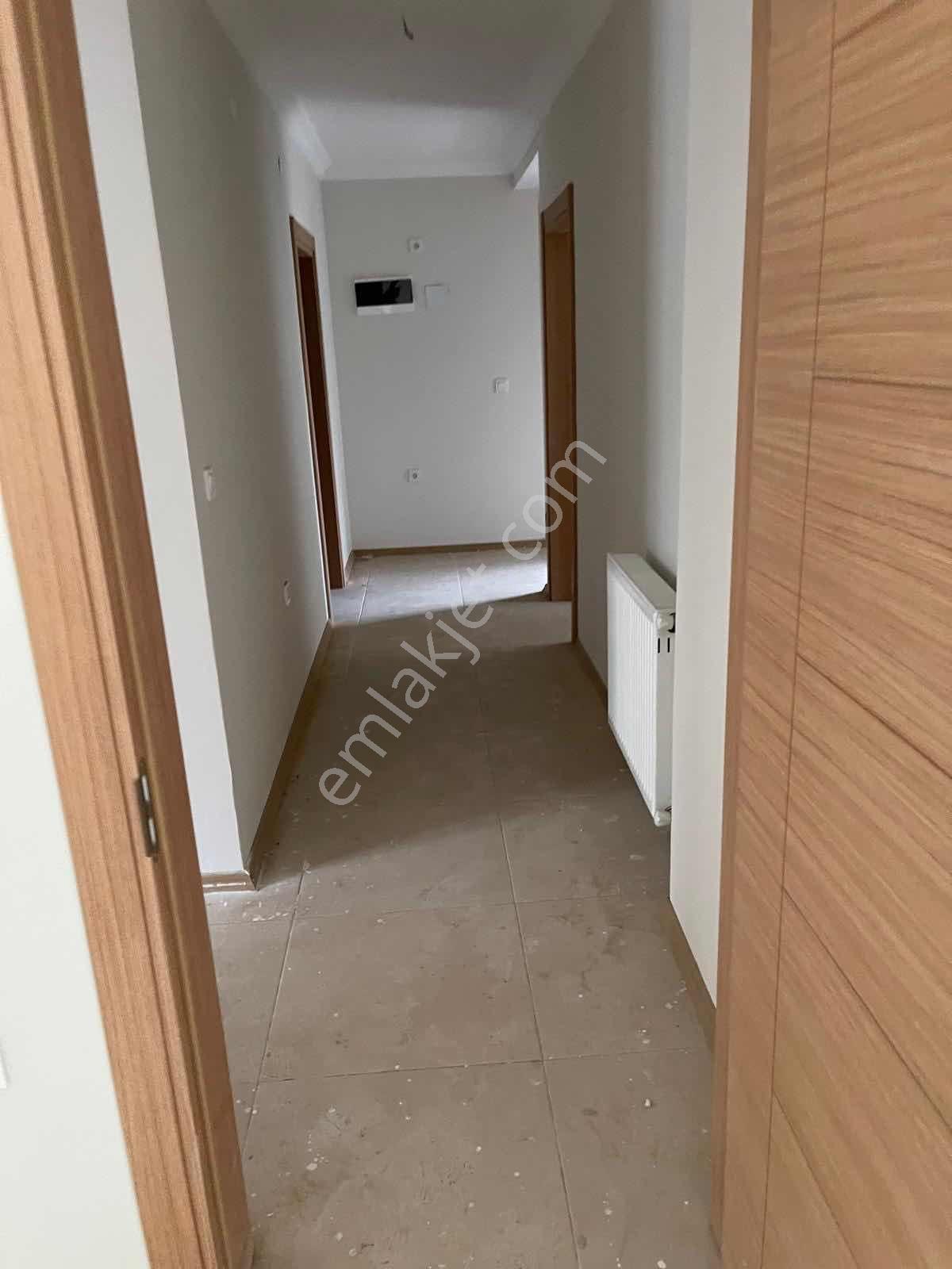 Altın Emlak Trabzon Pelitlide Satılık Deniz Manzaralı 3+1 Daire — fotoğraf 10