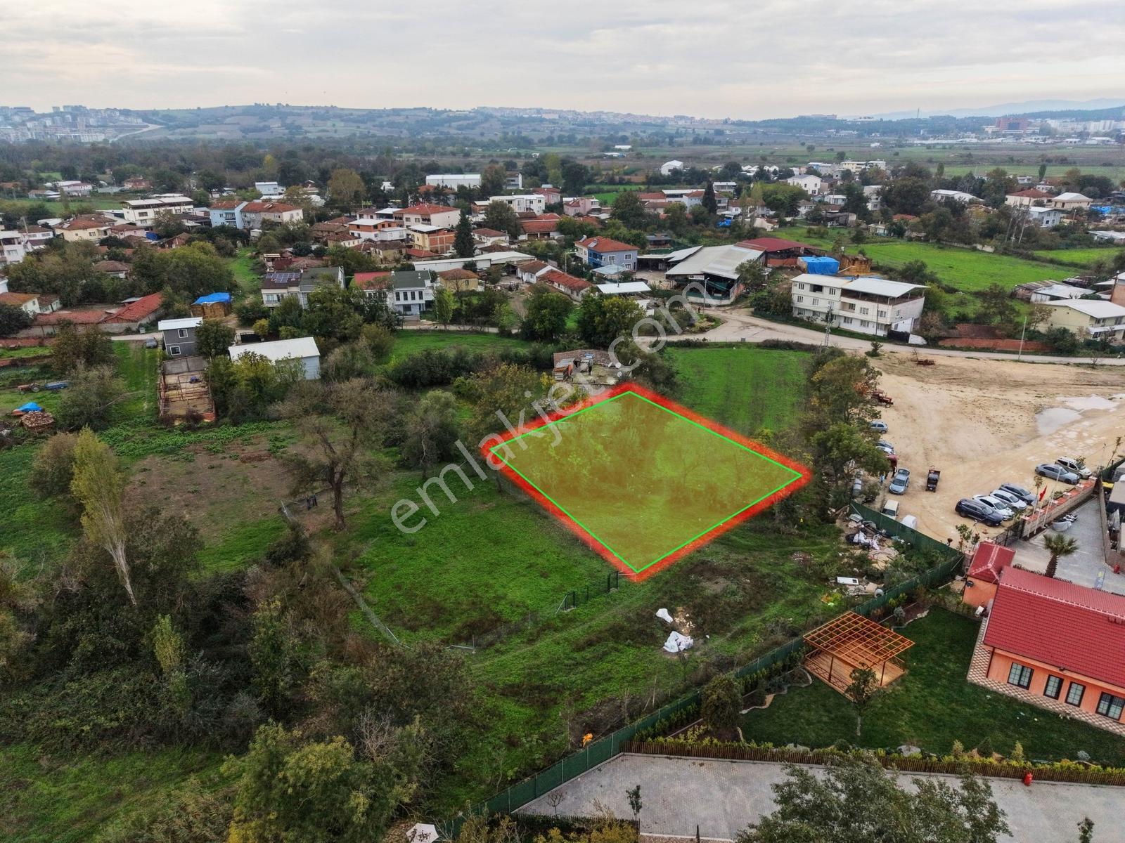 Akalın'dan Nilüfer Ürünlü 585m² Tek Tapu Villa İmarlı Arsa — fotoğraf 4