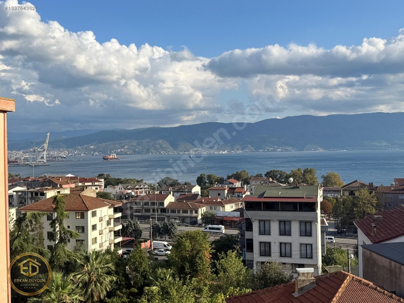 Atalar'Da Deniz Manzaralı Teraslı 4+1 Kiralık Çatı Dubleks