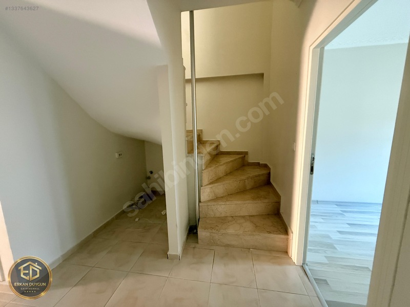 Atalar'da Deniz Manzaralı Teraslı 4+1 Kiralık Çatı Dubleks — fotoğraf 16