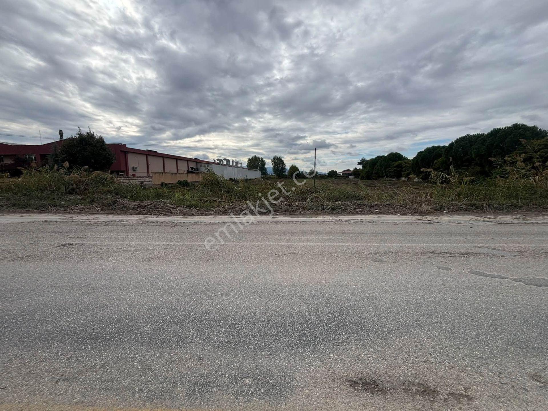 Tc Emlaktan Satılık Mükemmel Konumlu Tarla ! — fotoğraf 16